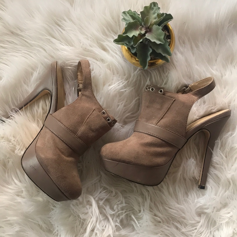 Beautiful suede heels